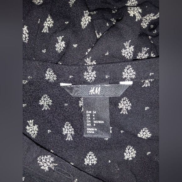 H&M long sleeve high low blouse - Picture 3 of 4